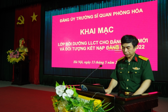 dong-chi-dai-ta-bui-quoc-quyen-bi-thu-dang-uy-chinh-uy-truong-si-quan-phong-hoa-phat-bieu-khai-mac-2-lop-hoc.-copy-.jpg (277 KB)