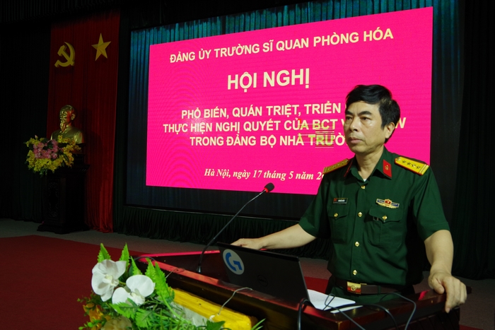 dong-chi-dai-ta-bui-quoc-quyen-bi-thu-dang-uy-chinh-uy-nha-truong-chu-tri-hoi-nghi-copy-.jpg (277 KB)