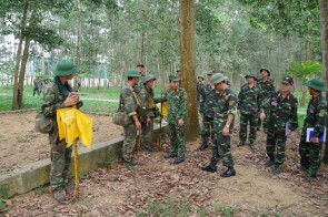 Trường Sĩ quan Phòng hóa tổ chức diễn tập giữa khóa cho học viên đào tạo sĩ quan bậc đại học và diễn tập cuối khóa cho học viên trung cấp Hóa nghiệm