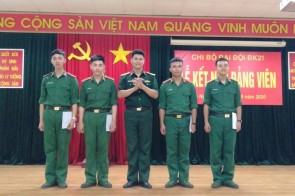 Lễ kết nạp đảng viên ở Tiểu đoàn Đào tạo