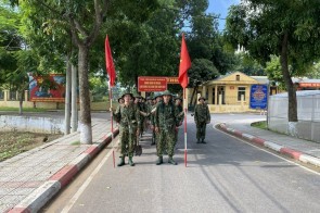 CÁN BỘ, HỌC VIÊN TIỂU ĐOÀN 1 ĐÃ HOÀN THÀNH TỐT  NHIỆM VỤ HÀNH QUÂN DÃ NGOẠI LÀM CÔNG TÁC DÂN VẬN  TẠI HAI ĐỊA PHƯƠNG XÃ SƠN ĐÔNG, THỊ XÃ SƠN TÂY  VÀ XÃ YÊN BÌNH, HUYỆN THẠCH THẤT