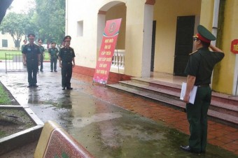 Trường Sĩ quan Phòng hóa tổ chức Thi tốt nghiệp môn Tiếng Anh cho học viên Đại đội 4